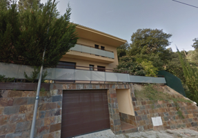 Casa - Chalet en venta en Torrelles de Llobregat de 325 m2 photo 0