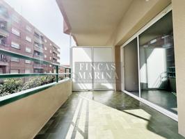 Piso amplio en el centro de Gavà (antes 4 habitaciones) photo 0
