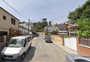 Solar urbano en venta en Gavà – Proyecto para 4 viviendas y plazas de aparcamiento photo 0