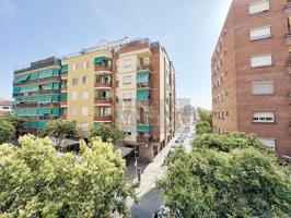 Piso amplio en el centro de Gavà (antes 4 habitaciones) photo 0