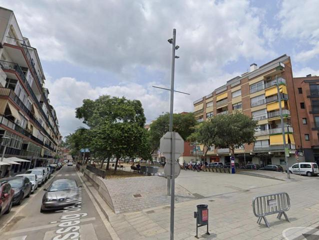 Local en rentabilidad en Paseo Maragall, Gavà photo 0