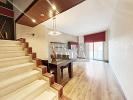 Dúplex con 2 plazas de parking y trastero | Luminoso y listo para entrar a vivir photo 0