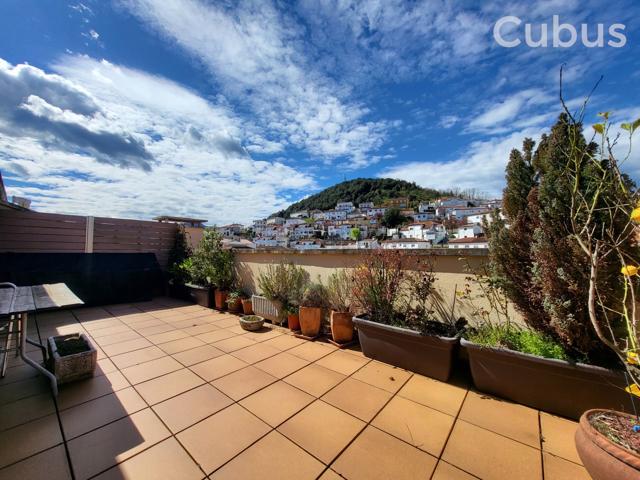 Dúplex En venta en Olot photo 0