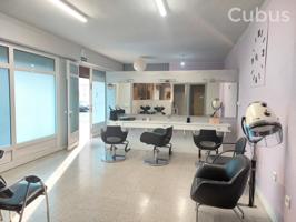 Local En venta en Olot photo 0