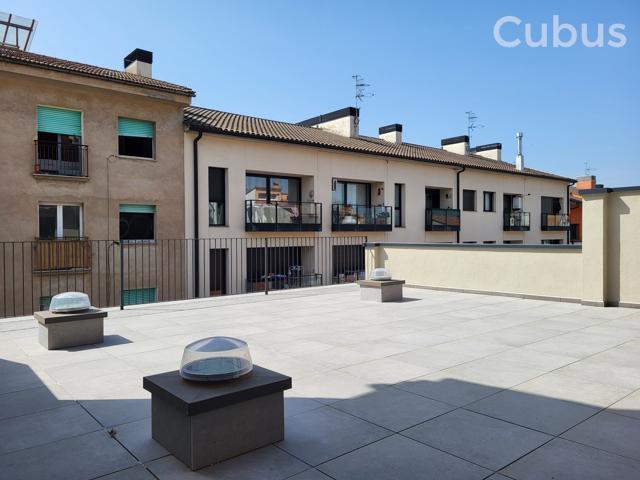 Piso En venta en Olot photo 0