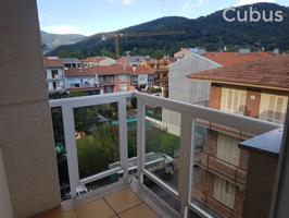 Piso En venta en Olot photo 0