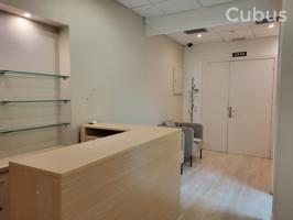 Local En venta en Olot photo 0