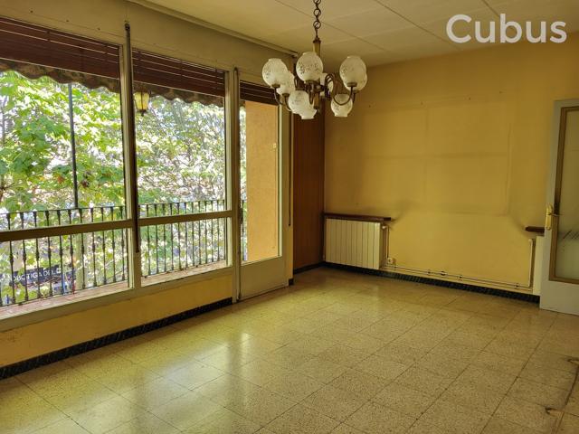 Piso En venta en Olot photo 0