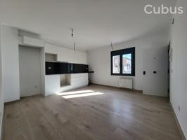 Piso En venta en Olot photo 0