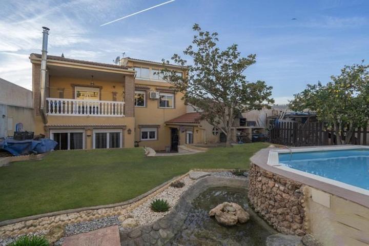 CHALET EN OTURA photo 0