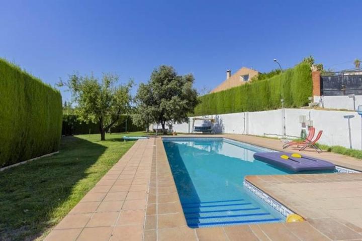 CHALET EN VENTA EN CENES DE LA VEGA photo 0