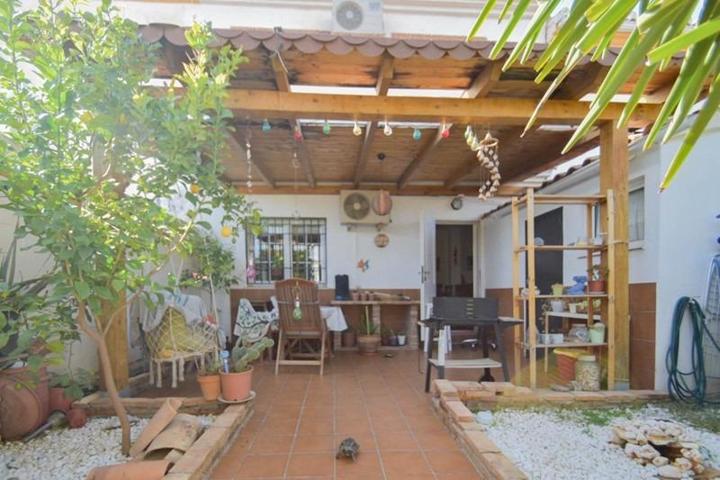 CASA EN VENTA EN LOMALINDA photo 0