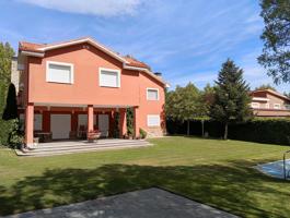 Casa De Campo En venta en La Manguilla-Prado Tornero, El Escorial photo 0