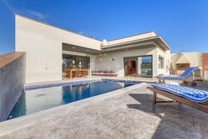 Chalet - Torre - Santa Llogaia d Alguema photo 0