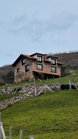 Casa de piedra en Piñeres, Cantabria photo 0