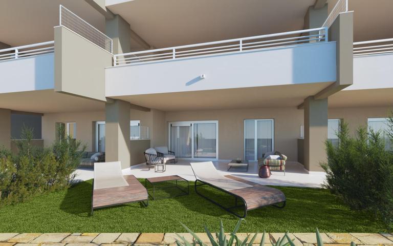 Apartamento a estrenar en primera línea de golf, Estepona photo 0