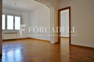 Piso en venta listo para entrar a vivir junto al Hospital de Sant Pau (Barcelona) photo 0