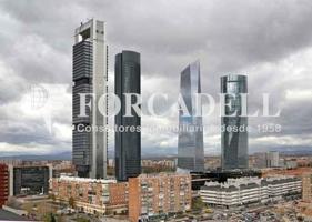 Excelente oficina diáfana en alquiler en el edificio Torre de Cristal. Madrid. photo 0