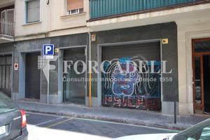 Local comercial en venta en el barrio de Sants. Barcelona. photo 0