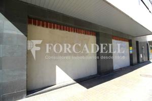 Local comercial al Passeig de la Zona Franca. photo 0