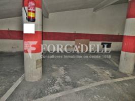 Plaza de parking en venta en Anselm Clavè muy céntrica photo 0