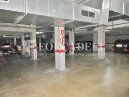 Plaza de Parking en venta en Mollet del Vallés destinada a vehículo turismo photo 0