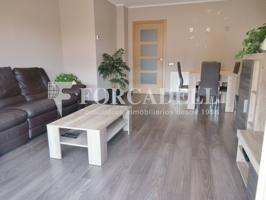 Piso en venta con 3 habitaciones y 2 baños en Mollet del Vallés photo 0