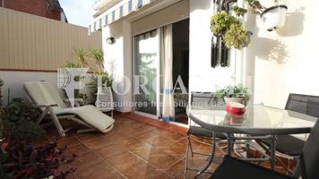 Piso en venta con terraza en Castelldefels, Barcelona. photo 0