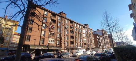 Piso En venta en Zumalakarregi Hiribidea, 49, Llodio photo 0