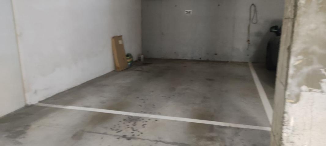 Parking Subterráneo En venta en Calle Padura, Ayala photo 0