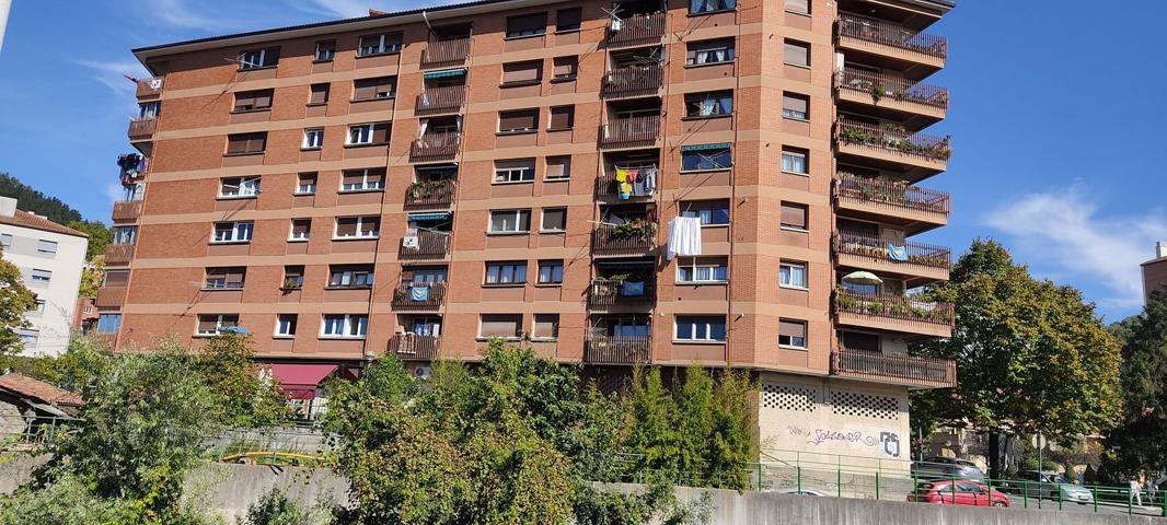 Casa En venta en Calle Vitoria, 2, Laudio - Llodio photo 0