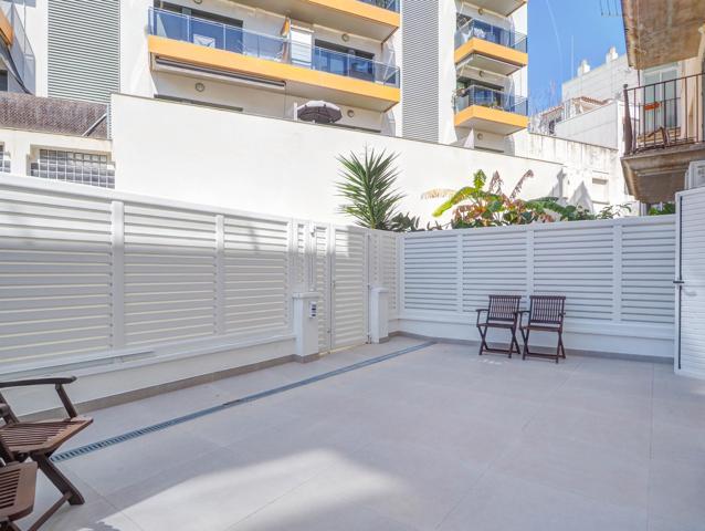 Exclusiva Planta Baja Dúplex en Venta en Sitges – Segunda Línea de Mar photo 0