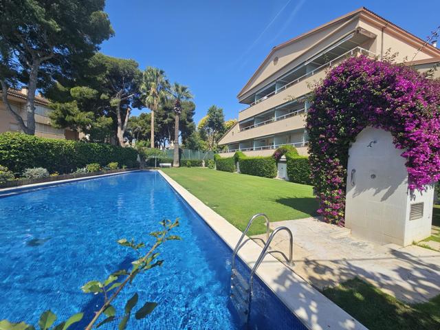 Piso En venta en Terramar, Sitges photo 0