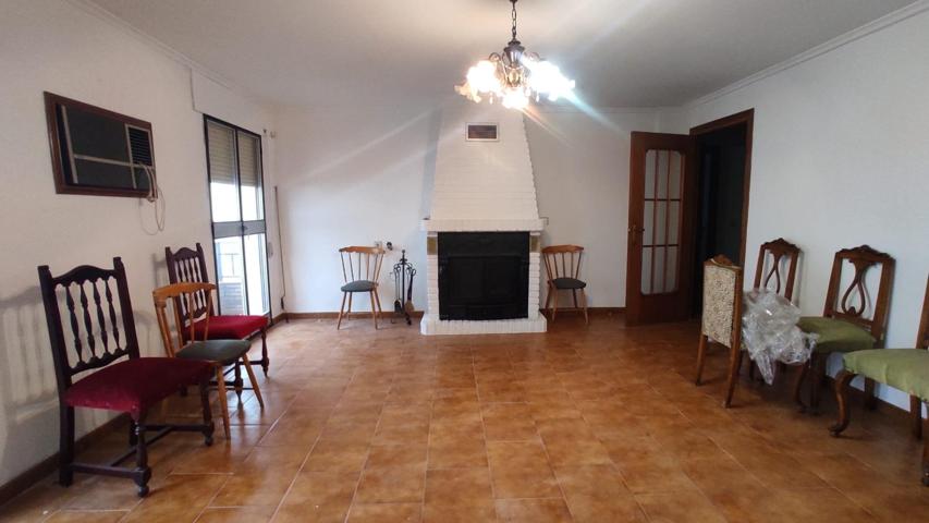 ESTUPENDA CASA EN VENTA EN EL CARPIO! photo 0