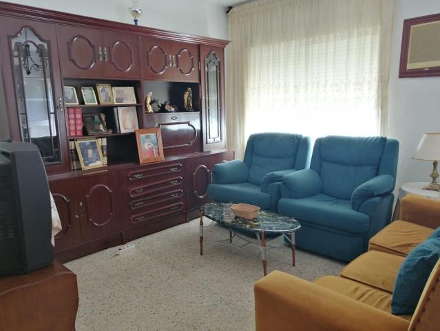 PISO EN VENTA EN EL CARPIO CON COCHERA! photo 0