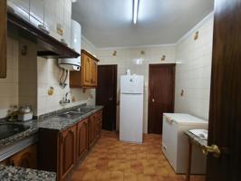 PISO IDEAL PARA INVERSIÓN A ESCASOS METROS DEL CENTRO DE EL CARPIO! photo 0