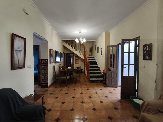 CASA EN VENTA EN VILLAFRANCA! photo 0