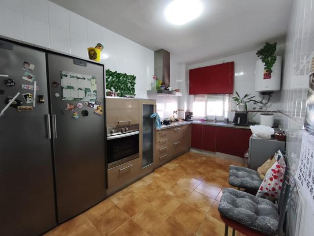 PISO BAJO EN EL CARPIO, UBICACIÓN MUY BUENA, CERCANO A MUCHOS SERVICIOS! photo 0