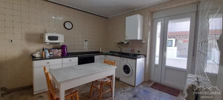 Villa En venta en Laredo photo 0