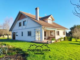 Villa En venta en Arnuero photo 0