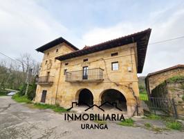 Villa En venta en Rasines photo 0