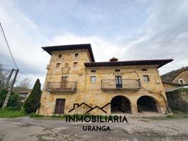 Villa En venta en Rasines photo 0