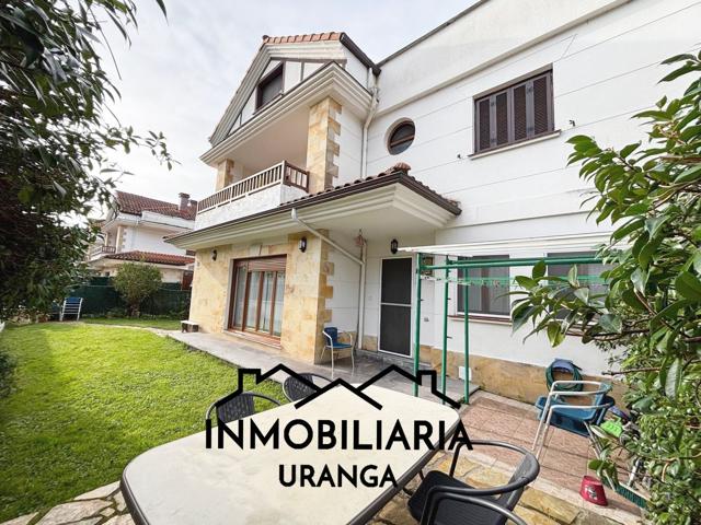 Villa En venta en Guriezo photo 0