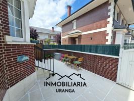 Villa En venta en Laredo photo 0