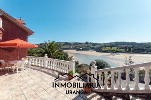 Villa En venta en Bareyo photo 0