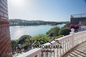 Villa En venta en Bareyo photo 0