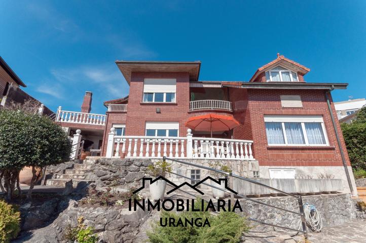 Villa En venta en Bareyo photo 0