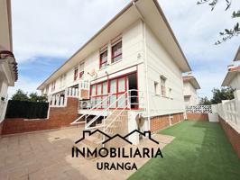 Villa En venta en Laredo photo 0