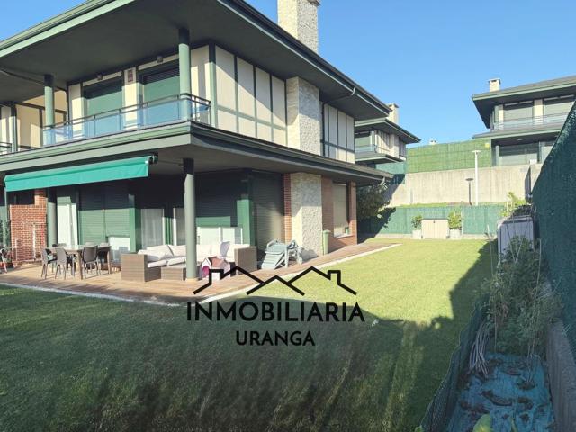 Villa En venta en Castro-Urdiales photo 0