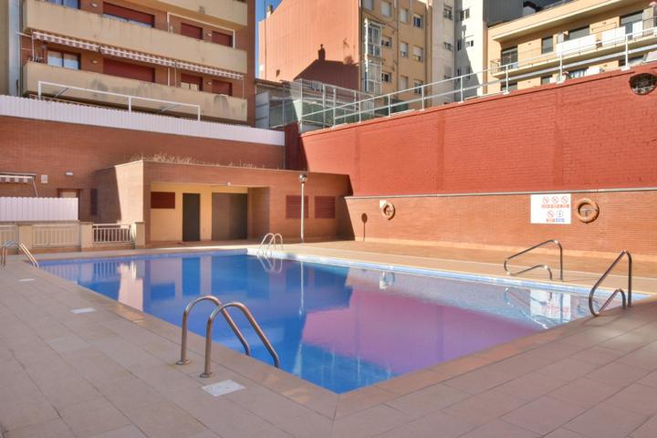 ¡Piso con piscina comunitaria y parking a tu medida! photo 0